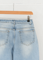 شلوار جین مام استایل آبی روشن زاپدار - Image 2