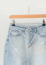 شلوار جین مام استایل آبی روشن زاپدار - Image 3