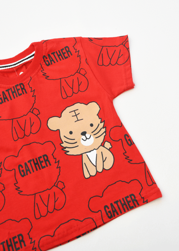 ست تیشرت و شلوارک طرح دار بچگانه - Image 2