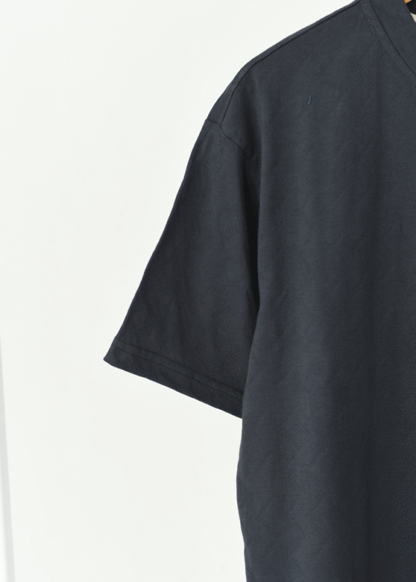 تیشرت مردانه جیب دار جلو دکمه نوک مدادی - Image 3