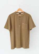 تیشرت مردانه جیب دار جلو دکمه خردلی تیره