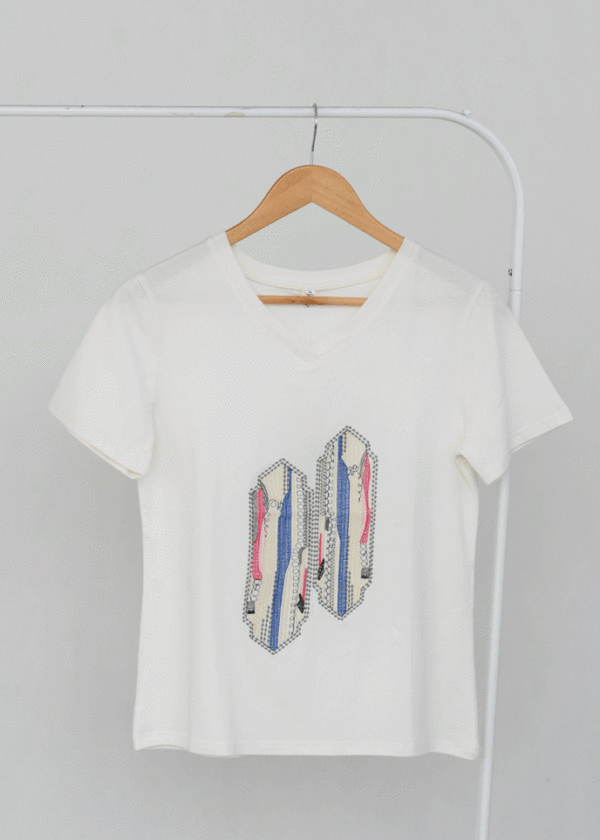 تیشرت یقه هفت گلدوزی - Image 1