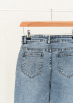 شلوار جین مام فیت زاپدار آبی متوسط - Image 8