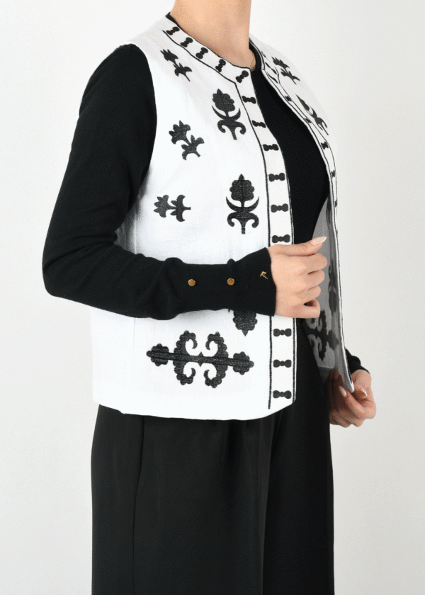 ژیله-دست-دوخت--(1) ژیله گلدوزی مشکی - Image 2