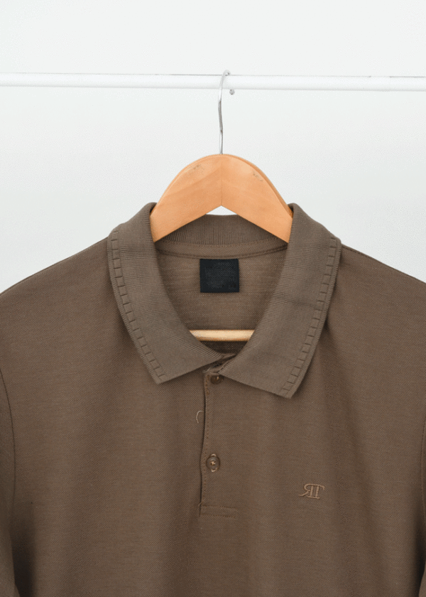 تیشرت جودون یقه دار مردانه قهوه ای - Image 2