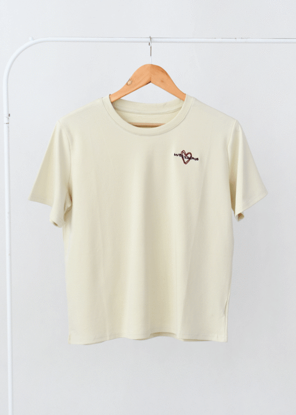 تیشرت گلدوزی قلب وارداتی - Image 1