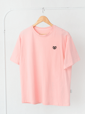 تیشرت گلدوزی قلب چسبیده