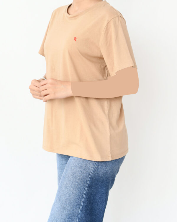 تیشرت با طرح گلدوزی - Image 7