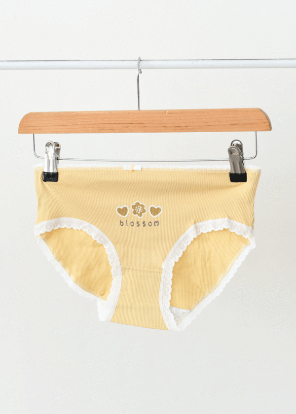 DSC_7822 شورت طرح دار یلو - Image 1