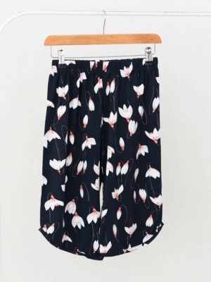 شلوارک طرح دار هلالی