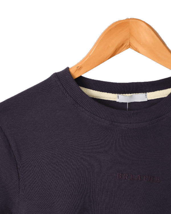 تیشرت کراپ گلدوزی - Image 3