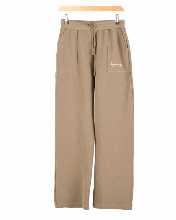 DSC_8565 شلوار زنانه بیسکوئیتی جیب دار - Image 1