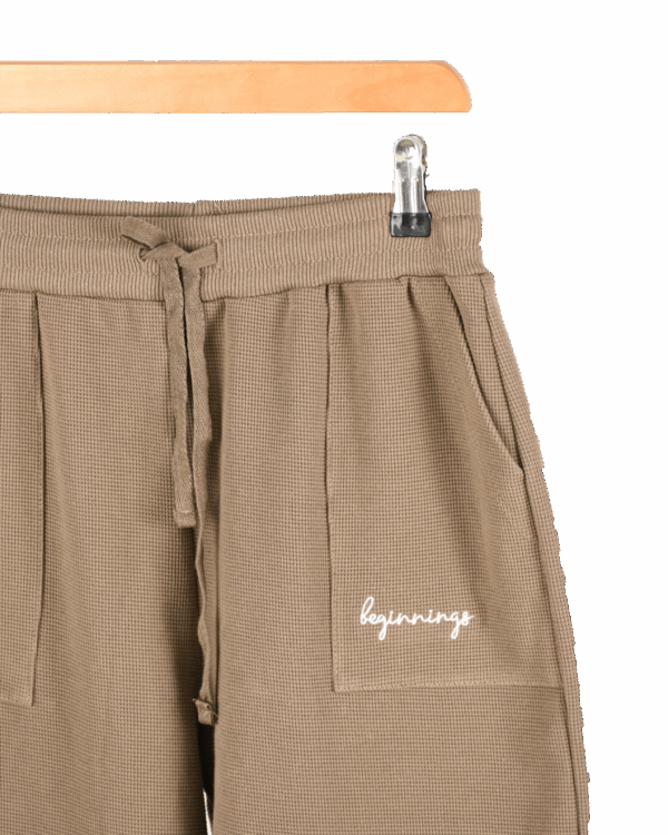 شلوار زنانه بیسکوئیتی جیب دار - Image 3