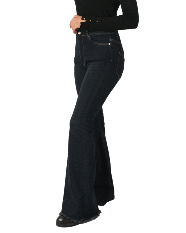 شلوار بوت کات پایین ریش - Image 4