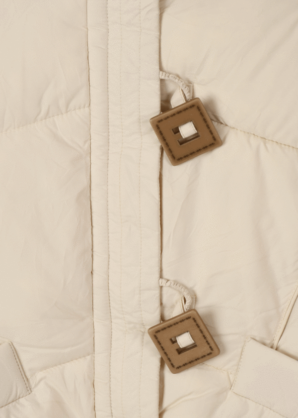 کاپشن دکمه مربعی - Image 6