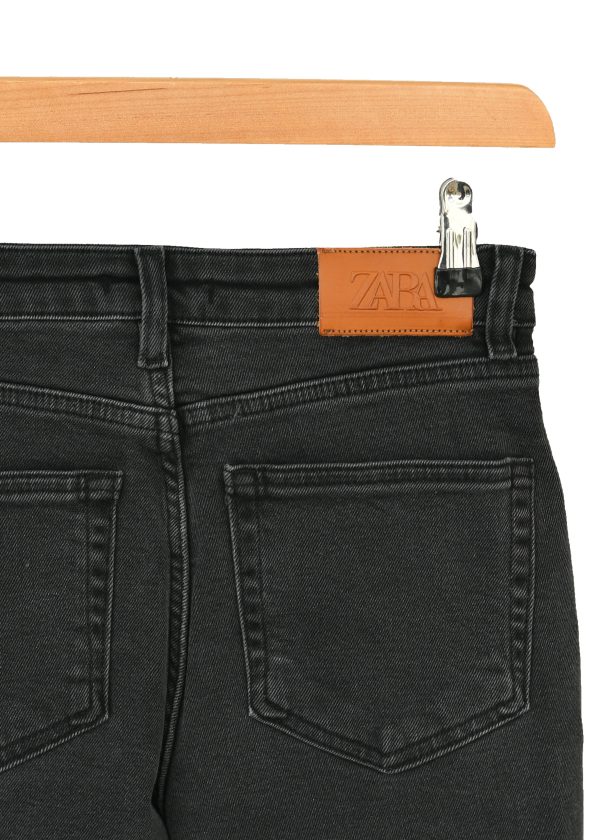 شلوار جین واید پایین کات ذغالی - Image 2